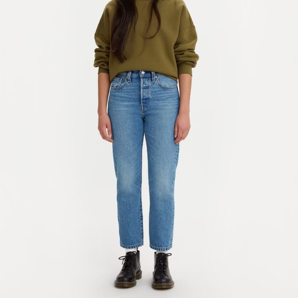 Levi’s Straight Cropped Jean